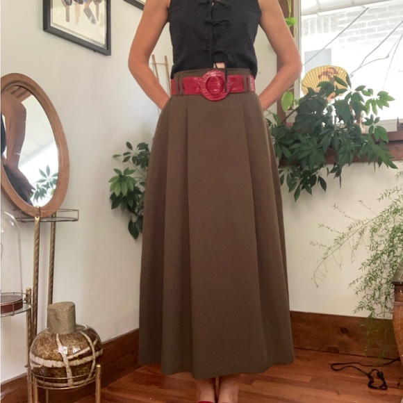 Vintage Olive Green Pleated Maxi Skirt🌿 70s Vibes✨ - Picture 10 of 11